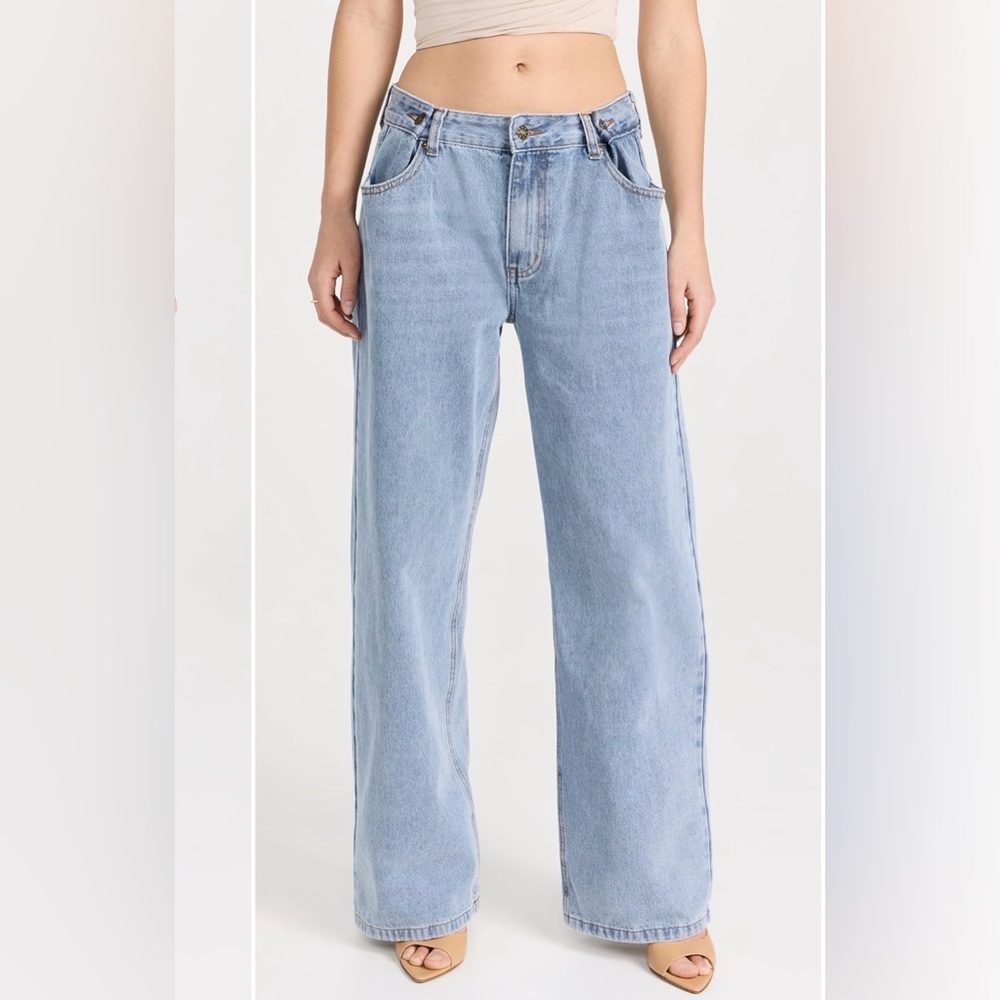 Lioness “She’s All That” jean in washed blue. Brand new without tags.